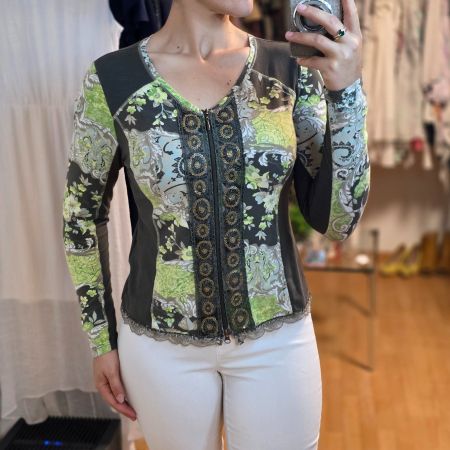 Apriori Strickjacke 38/40 mit vielen Details