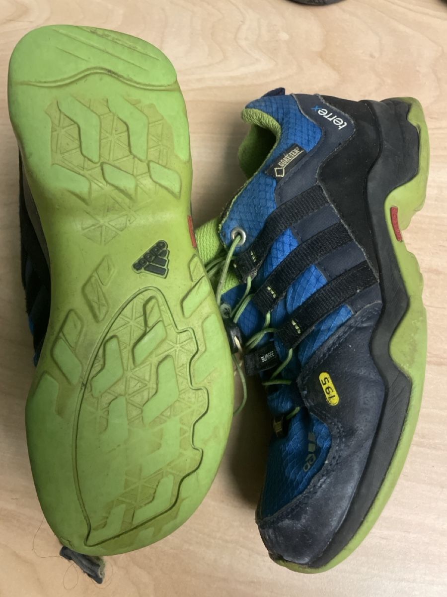 Adidas Scarpe per ragazzi: Adidas Terrex Goretex Wanderschuhe Gr.32 – Usato da Obergerlafingen venduto da cabo4 2
