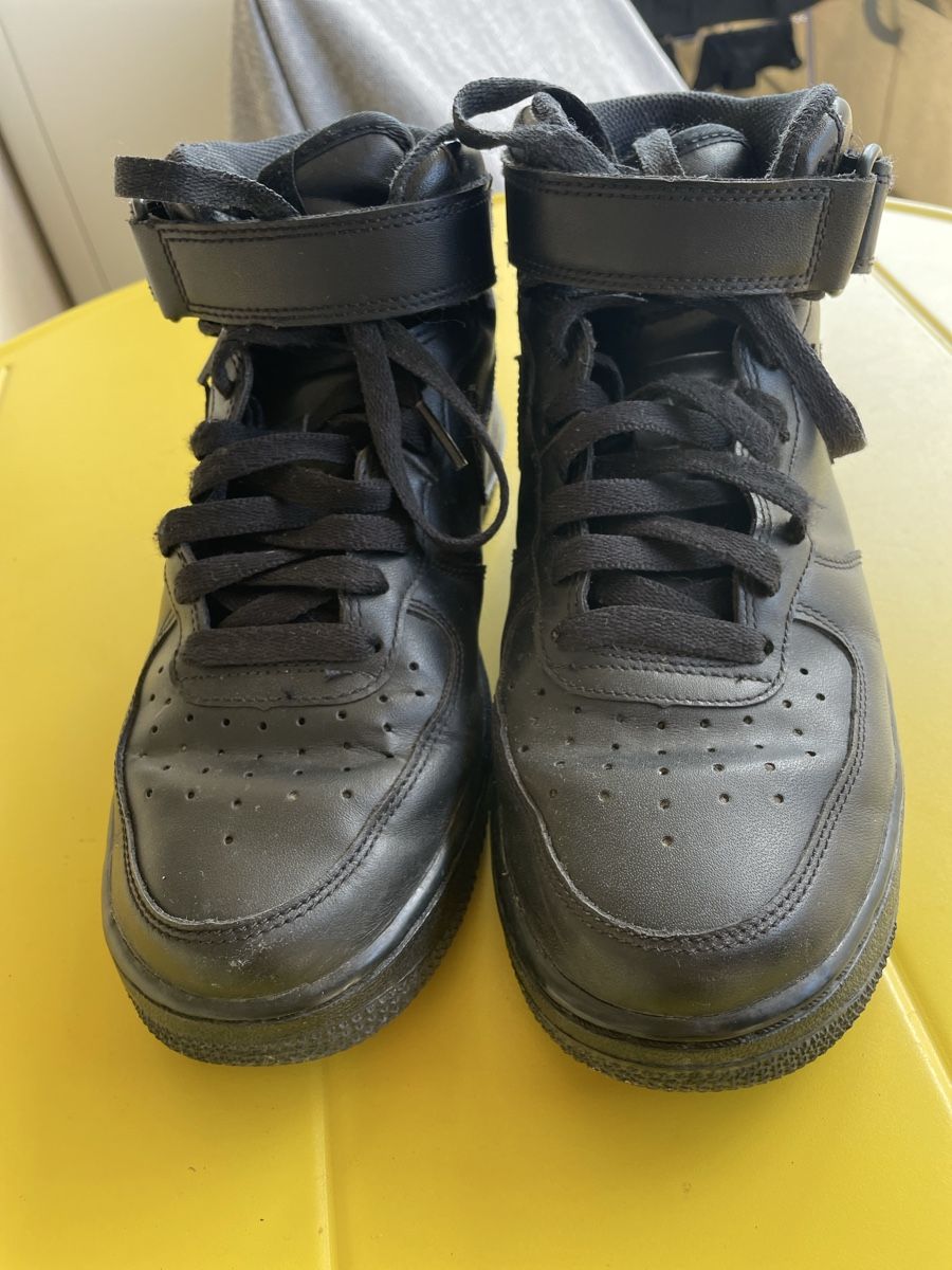 Nike Scarpe da uomo: Baskets Nike Air Force 1 Mid noires, taille 40.5 – Usato da Lausanne venduto da sa_b
