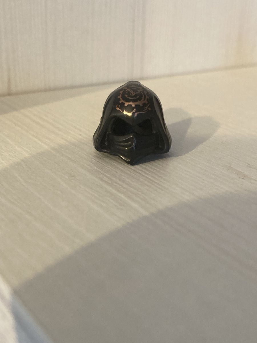 Lego Spielzeuge: LEGO Minifiguren-Helm ("Cowl Pointed") Zeitwillinge – Gebraucht aus Schafisheim von mic_79dx