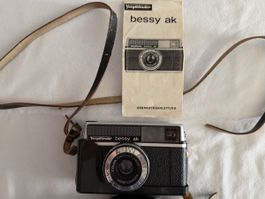 Voigtländer Bessy AK Kamera mit Lederetui und Anleitung