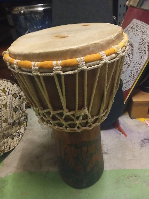 Strumenti musicali: Djembe – Usato da Basel venduto da Petergunn