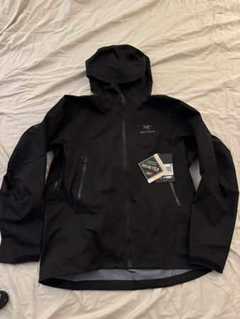 Arc’teryx Beta AR stormhood black XXL