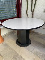 Ausziehbarer runder Tisch zu verschenken