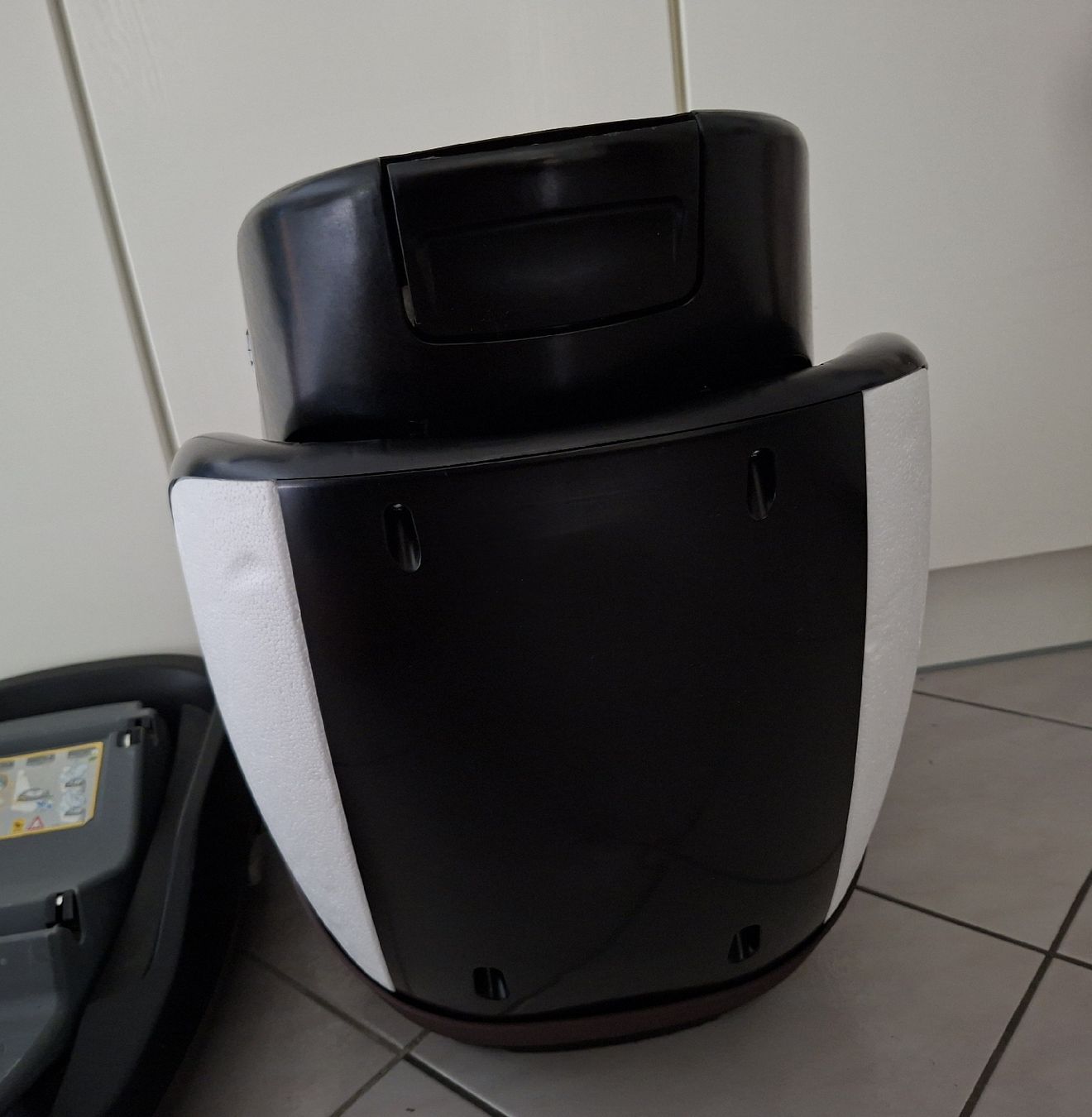Maxi-Cosi Sièges auto: Maxicosi Kleinkindersitzt mit Isofix – D'occasion à Aeschi SO par Vali-dalli 5