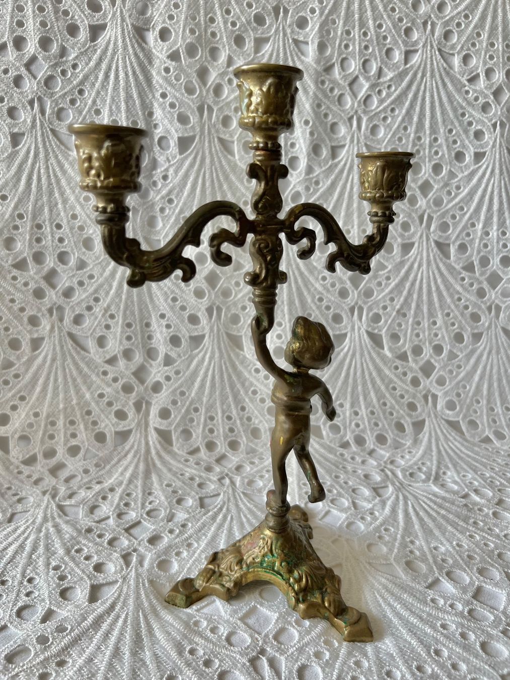 Bougeoirs: Antiker Messing Kerzenständer Mit Putto 1100 Gr – D'occasion à Frenkendorf par Only1 2
