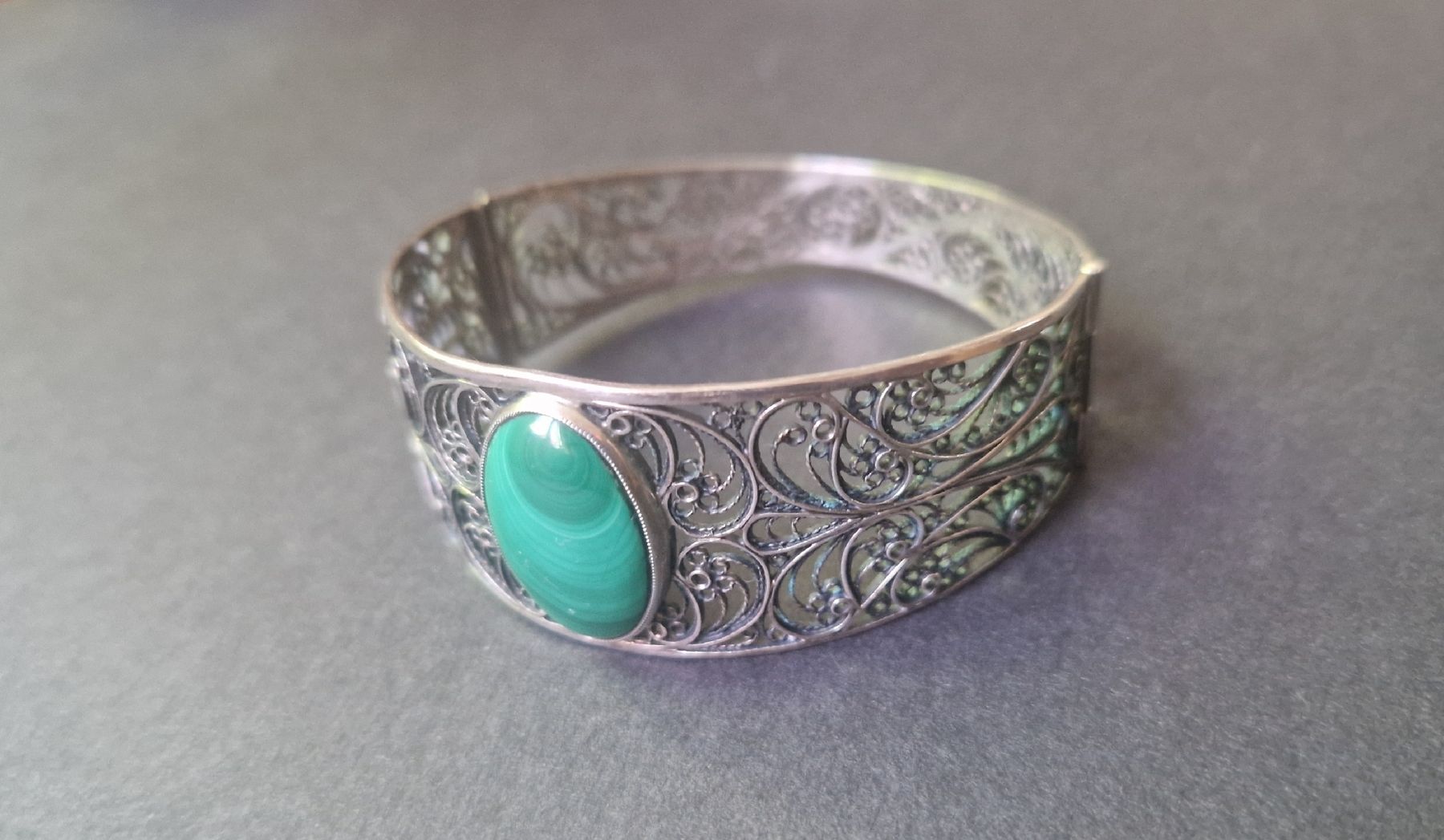 Bracciali & Braccialetti: Armreif Silber Malachit Grösse  6x6,5 cm – Usato da Seengen venduto da Seestern77