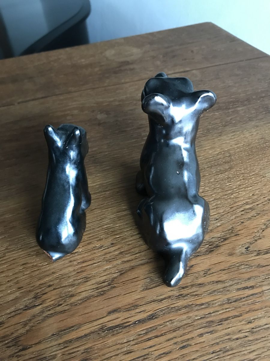 Sculture & Statue: 2 statuettes de chien en terre cuite – Usato da Villeneuve VD venduto da sim_q5hp 2