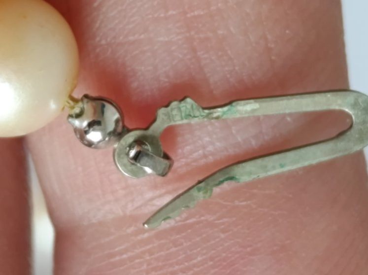 Catenine: Collier long vintage  perles & fermoir ARGENT – Usato da Genève venduto da EcrinVintage 6