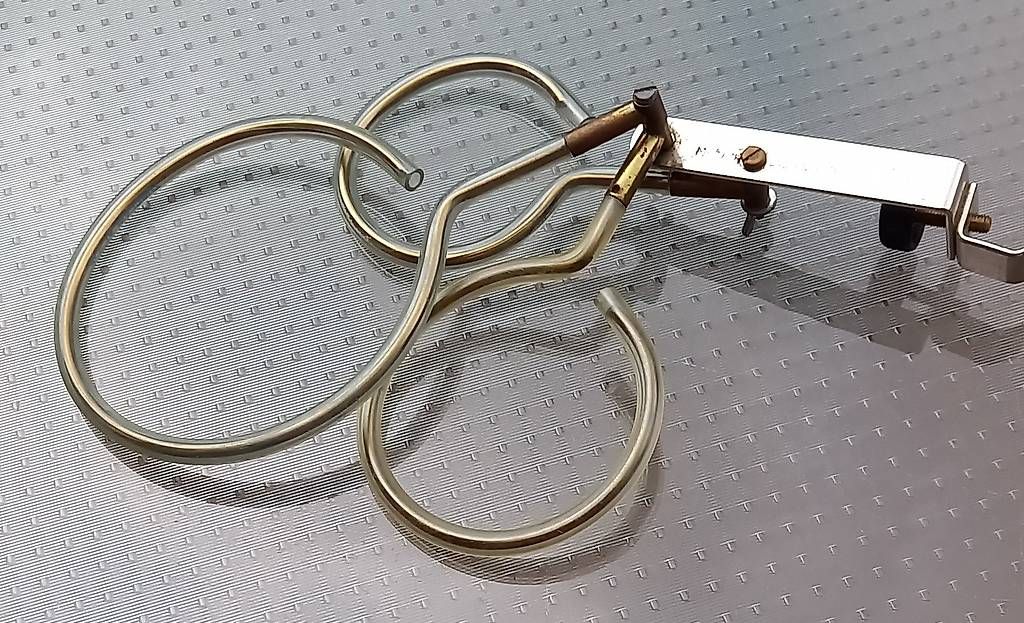 Strumenti musicali: Dämpfer-Halter Blasinstrument – Usato da Matten b. Interl venduto da Tbsound 1