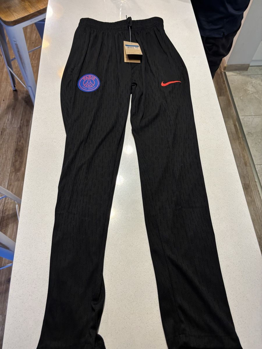 Hosen: PSG Trainerhose M Neu – Neu und originalverpackt aus Winterthur von Gaudea 1