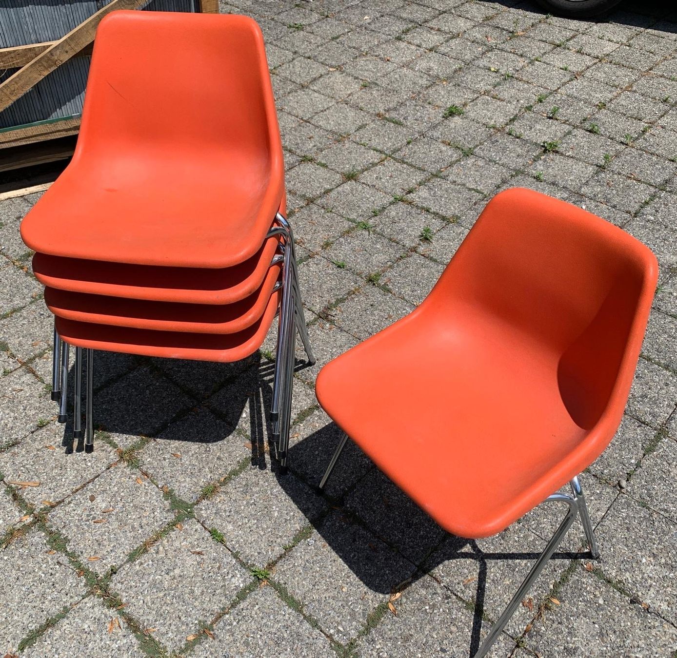 Stühle: Robin Day Hille Polyside Chair / Polyprop Designklassiker – Gebraucht aus Stallikon von flocke1007