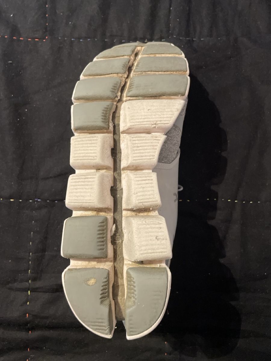 Scarpe da uomo: On Cloud 5 Terry grau gebraucht  – Usato da Oberwil BL venduto da Nileferd 2