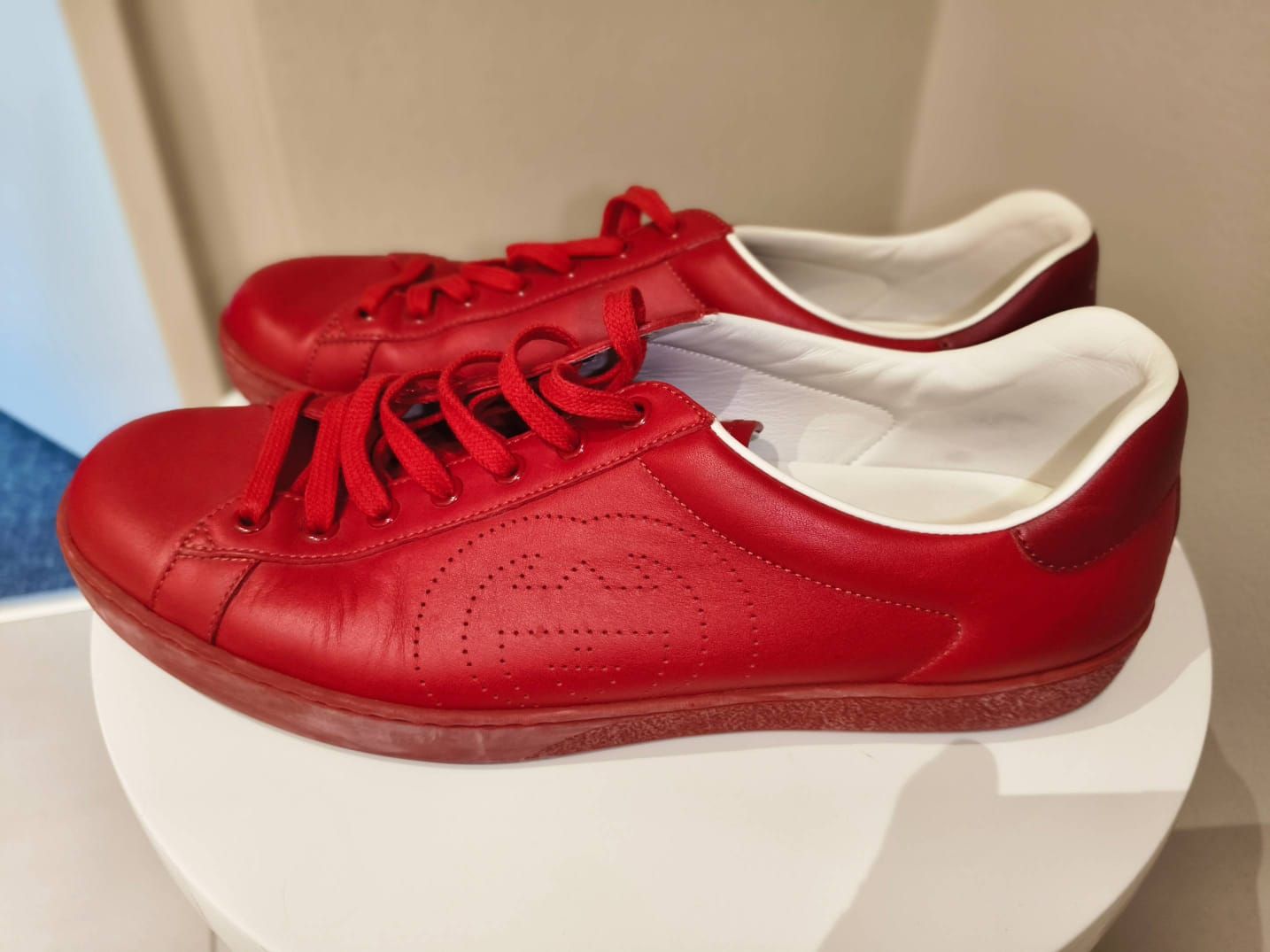 Gucci Chaussures hommes: GUCCI RED SNEAKERS SIZE 45 – D'occasion à Kloten par ani_p6bp 2