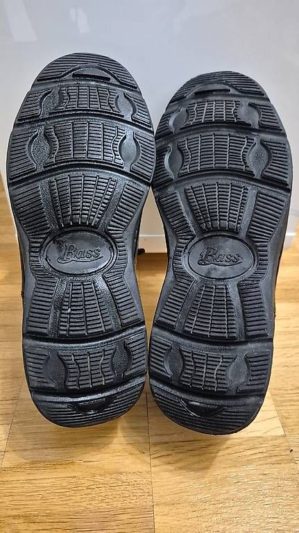 Scarpe da uomo: Herren Lederschuhe Grösse 45 schwarz  – Usato da Zürich venduto da Verkaufen_Oerlikon 4