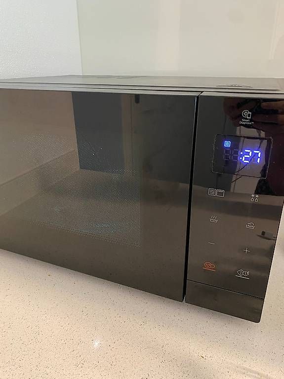 Elettrodomestici da cucina: LG-Mikrowelle 30 Liter – Usato da Luzern venduto da ana_8cql 1