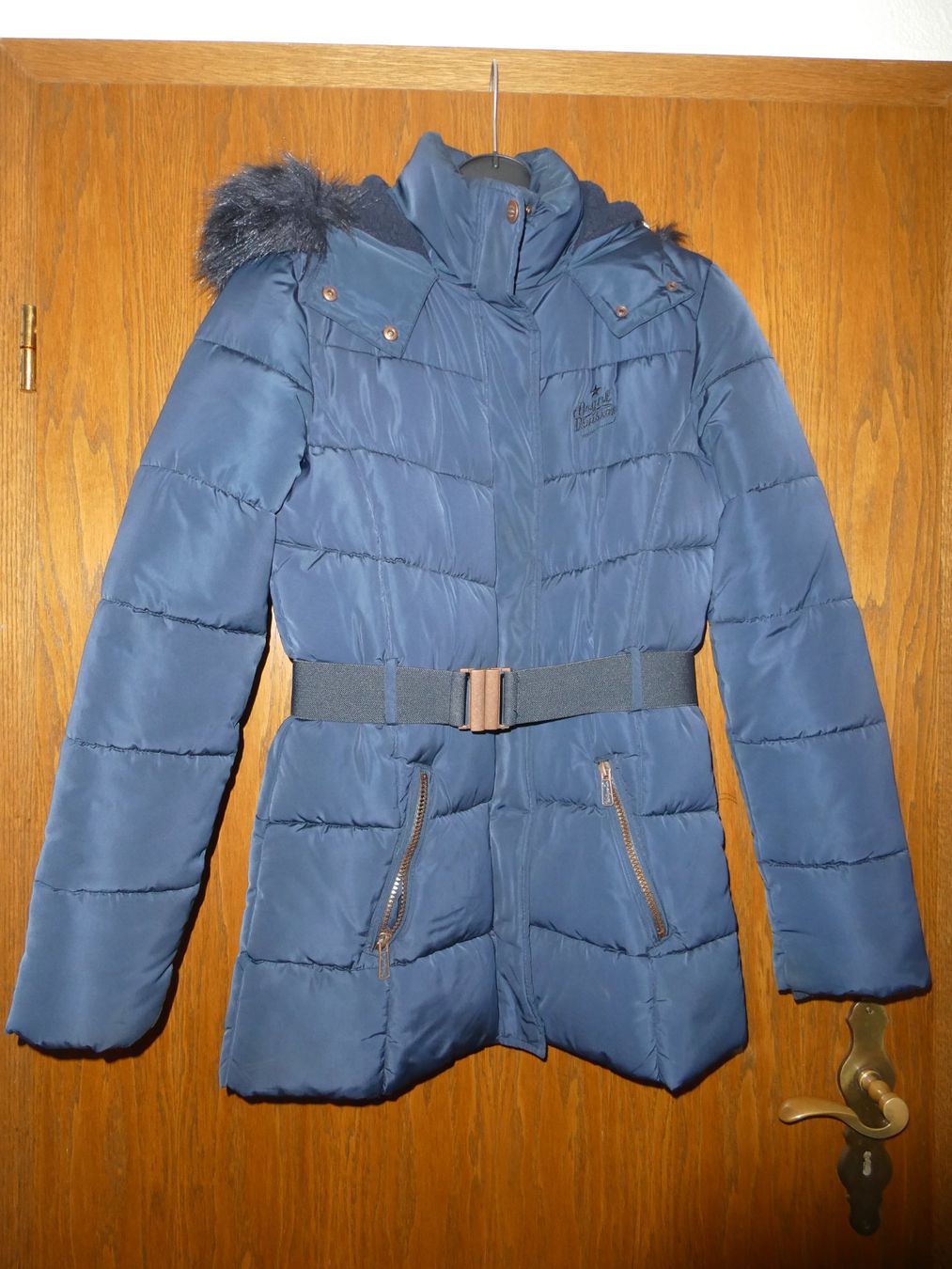 Jacken & Mäntel: Winterjacke, dunkelblau, Grösse 170 mit Gürtel – Gebraucht aus Mels von KOSL
