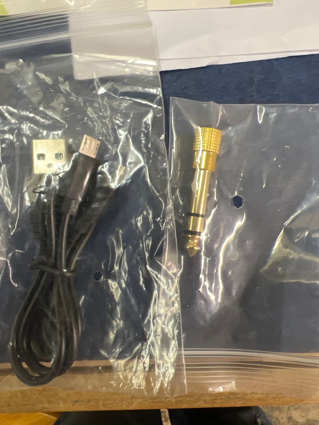 Cuffie: Wireless Microphone/Kopfhörer(a) – Nuovo (secondo la descrizione) da Rorschach venduto da TimelessTrading 2