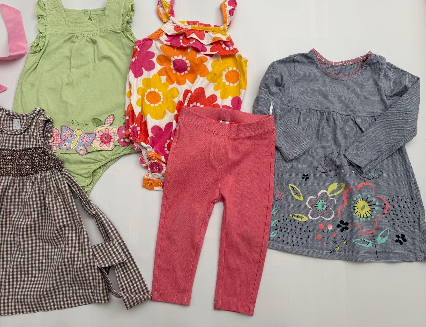 Lotti & Set di vestiti: Kleiderpacket für Mädchen Gr. ca. 80 – Usato da Zumikon venduto da natalia6211 1