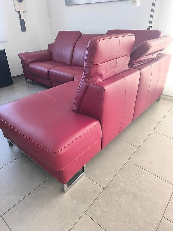 Divani: Echtleder Sofa mit elektrischer Relax Funktion Rot – Usato da Nottwil venduto da Lu1043201 2