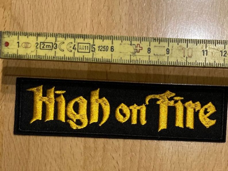 Toppe: High on Fire Patch Sticker Aufnäher Metal Rock Band – Nuovo (secondo la descrizione) da Horn venduto da abutre72
