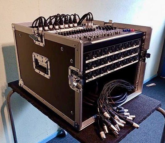 In-Ear Rack für Stage & Proberaum mit Zoom L-20 (Gebraucht) in Zürich ...