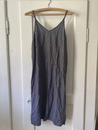 Schönes Sommerkleid mit Pünktli Gr. S