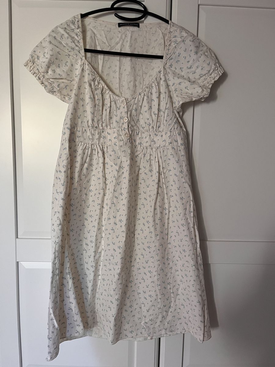 Brandy Melville Kleider: Sommerkleid mit Blumenmuster Brandy Melville – Gebraucht aus Hermetschwil-Staff von val_tq86