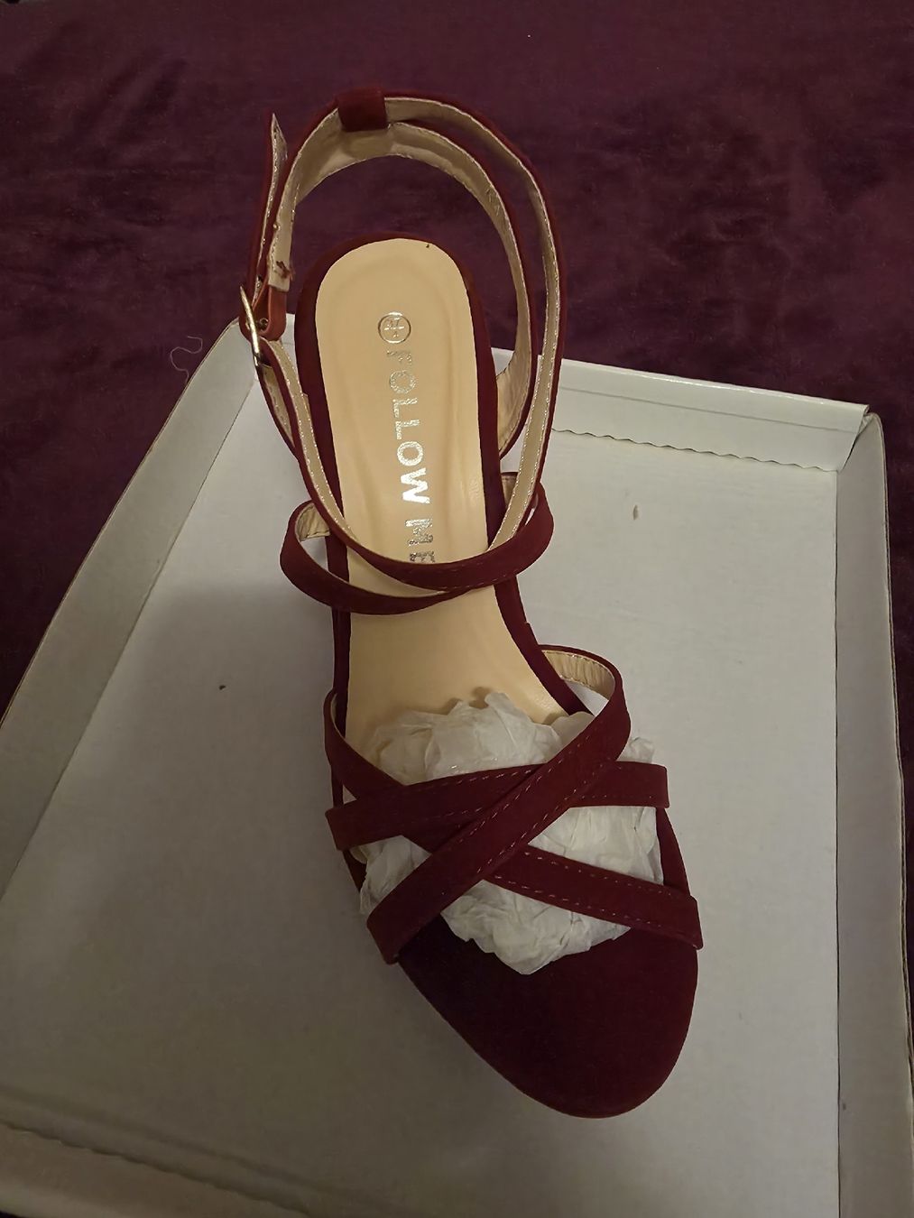 Damenschuhe: sandales taille 37 rouges neuves – Neu und originalverpackt aus Corcelles-Payerne von Shielddd