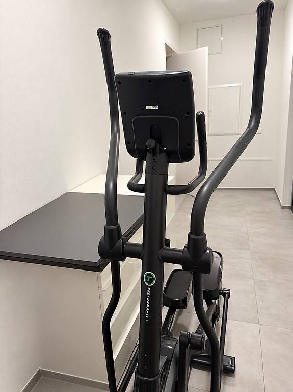 Hometrainer: Crosstrainer Tunturi C65 – Usato da Urnäsch venduto da Tojaco 1
