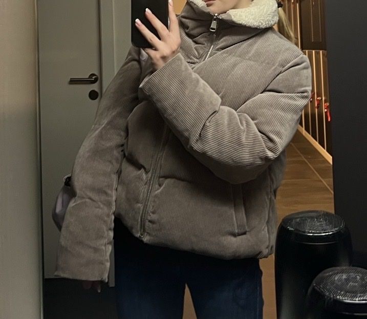 Giacche: Puffer Jacket  – Usato da Luzern venduto da das_2s8k 2