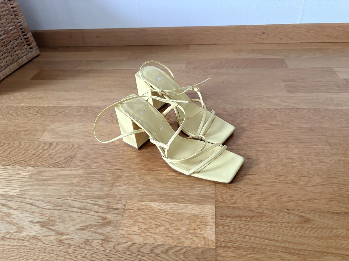 Zara Scarpe da donna: Talons jaunes à lacets Zara – Usato da Ostermundigen venduto da nonorganic