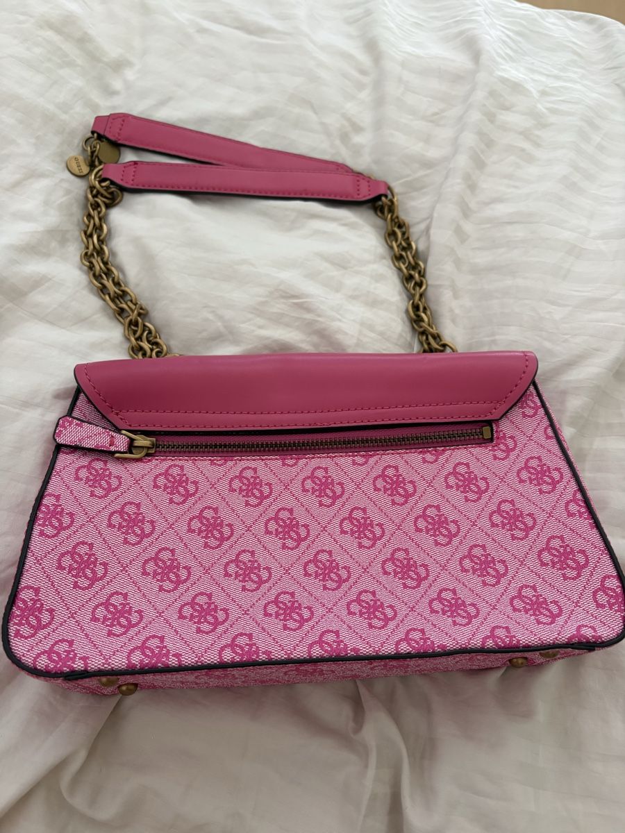 Guess Taschen für Damen: Handtasche Guess rosa neuwertig – Neu und originalverpackt aus Neuhausen am Rheinfall von joc_vb6l 1