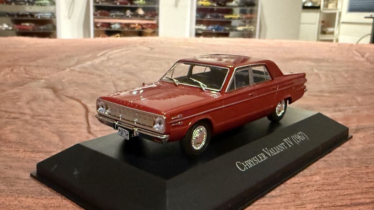 Chrysler Modellini d'auto: Chrysler Valiant IV Modellauto 1967 – Usato da Basel venduto da Zomeg 4