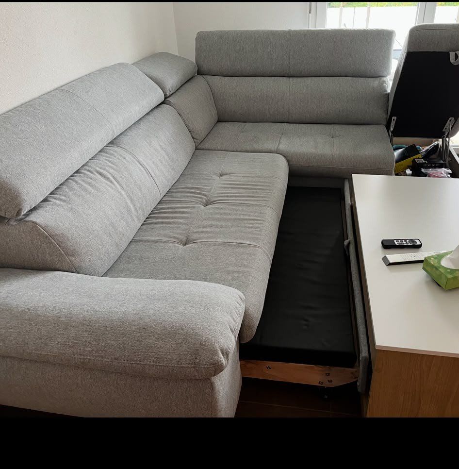 Sofas: Canapé d'angle gris avec lit et rangement – Gebraucht aus Matran von phil1967 2