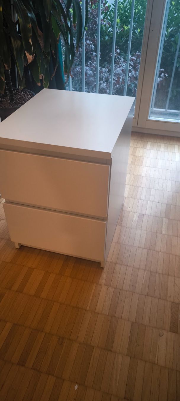 Nachttische: IKEA Nachtisch 2er Set – Gebraucht aus Zürich von fra_5kb7 1