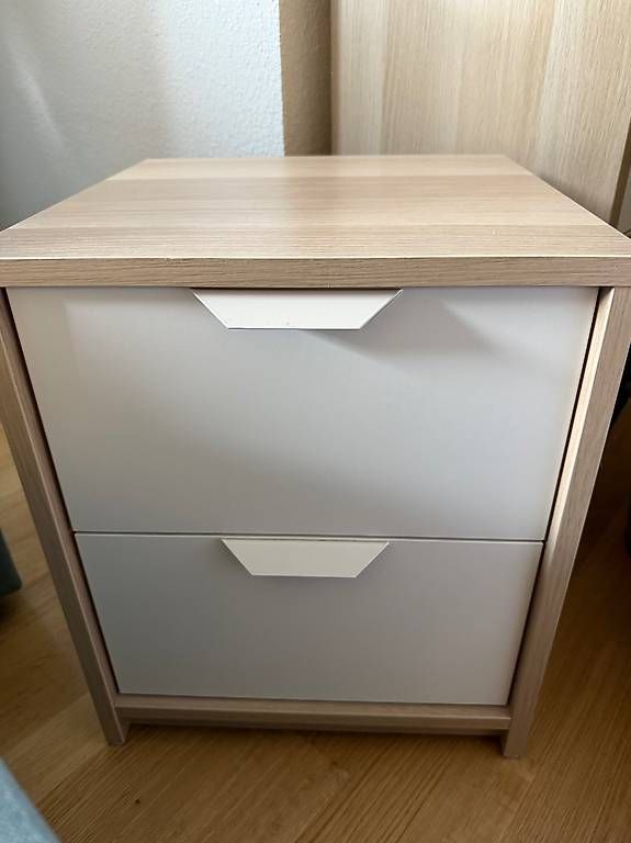 Comodini: IKEA ASKVOLL Nachttisch / Kleine Kommode – Usato da Zürich venduto da authenticmonkey 1
