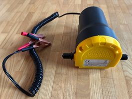 Ölabsaugpumpe, direkt durch die Autobatterie betrieben