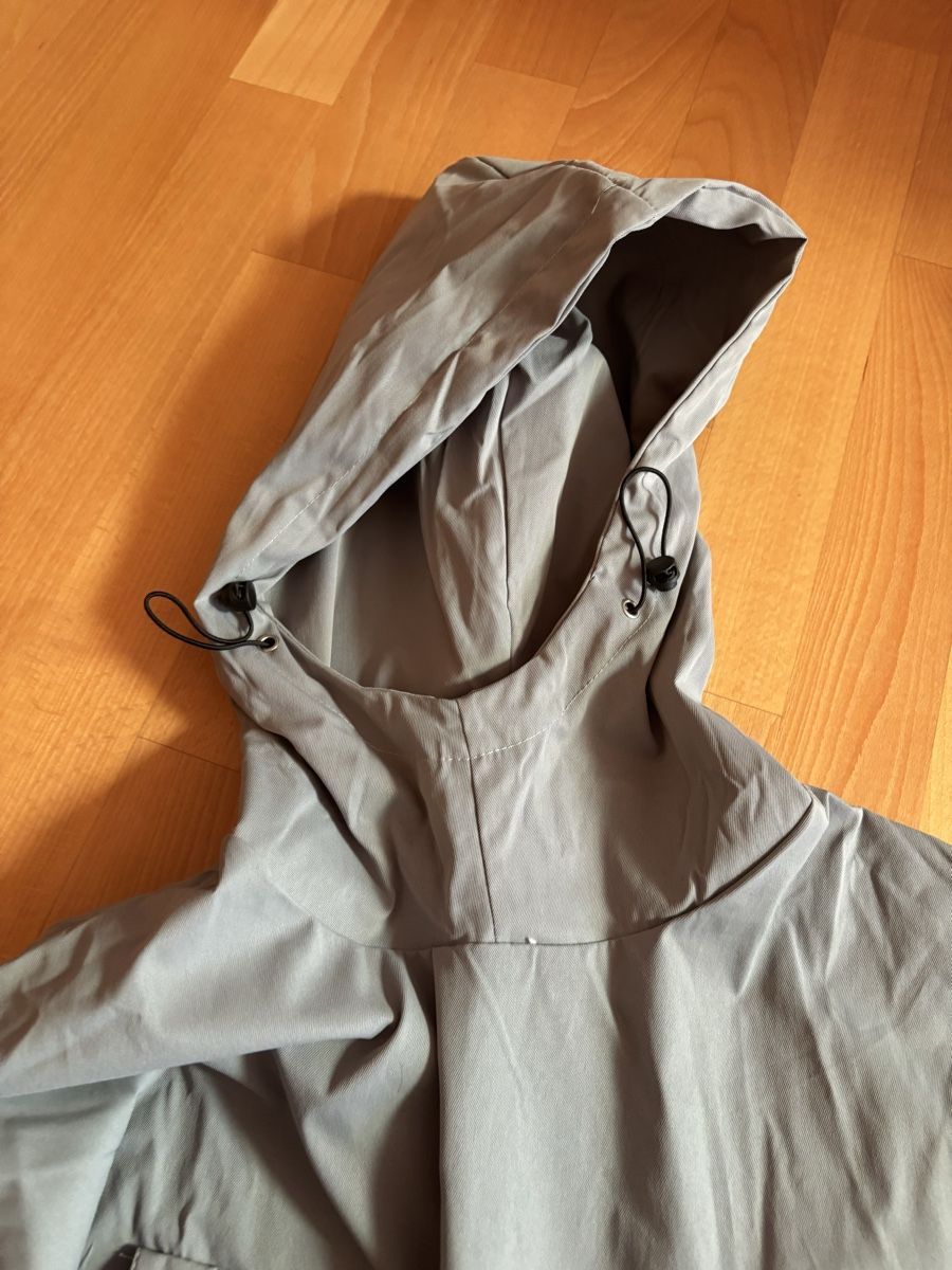 Vestes: Rain Jacket Gray – D'occasion à Chexbres par doe_xns6 1