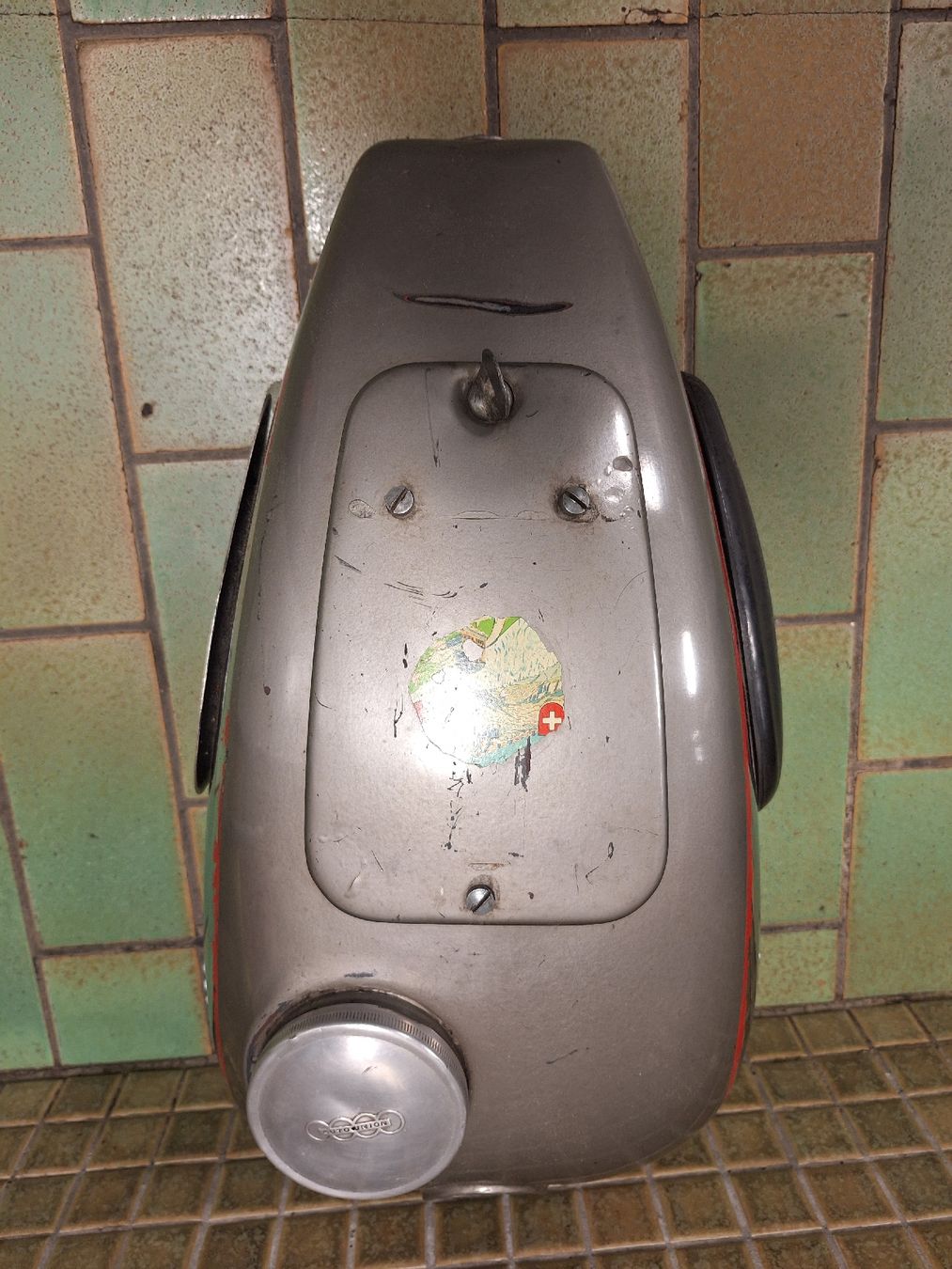 DKW Tutti i ricambio per moto: DKW RT 125 Tank Jg.48 - 54 Oldtimer – Usato da Willisau venduto da standard39 2