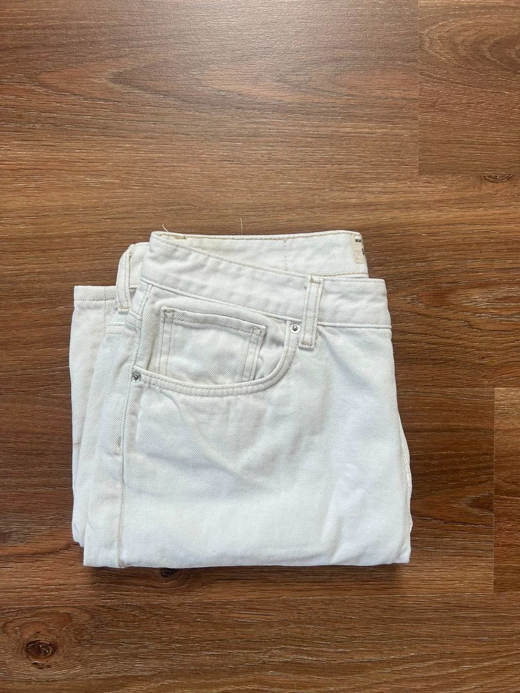 Pull&Bear Jeans: Short Pull & Bear blanc – Usato da Môtiers NE venduto da ElGreco3099 4