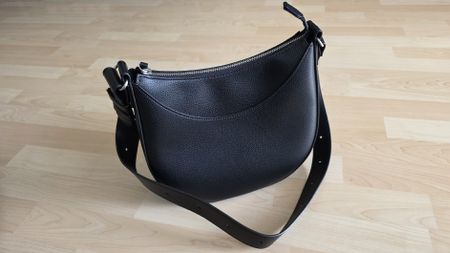 UNIQLO Touch One Handle Bag Black