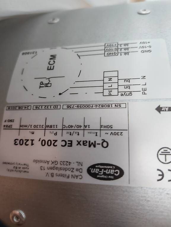 Ventilatoren: Rohr Ventilator Q Max 200 und Aktivkohlefilter. – Gebraucht aus Arth von zUvermieten