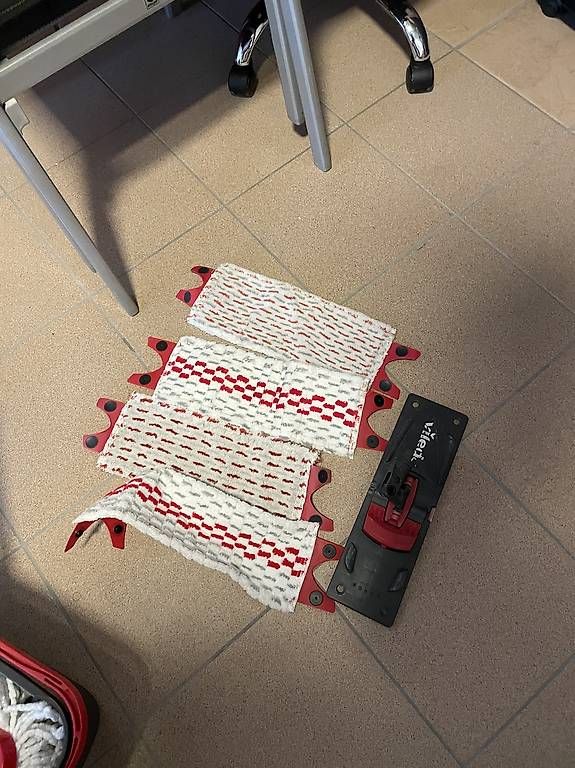 Scarpe da donna: Stracci per mocio VILEDA  – Usato da Sorengo venduto da luc_bn68