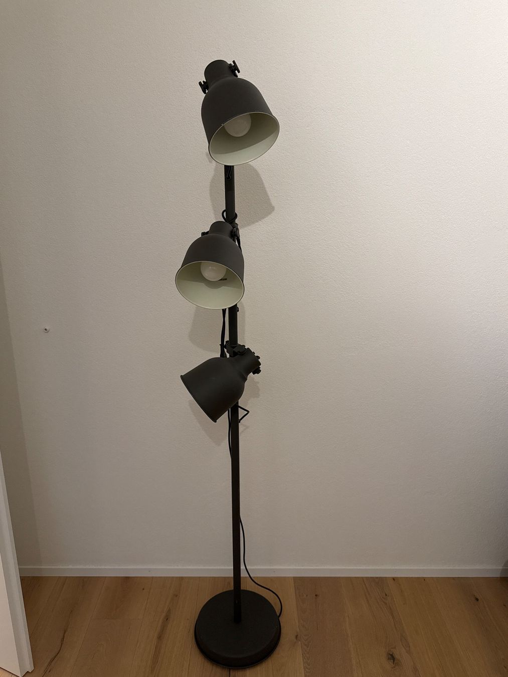 Ikea Lampen: IKEA Hektar Floor Lamp / Office – Gebraucht aus Zürich von iva_7mx7