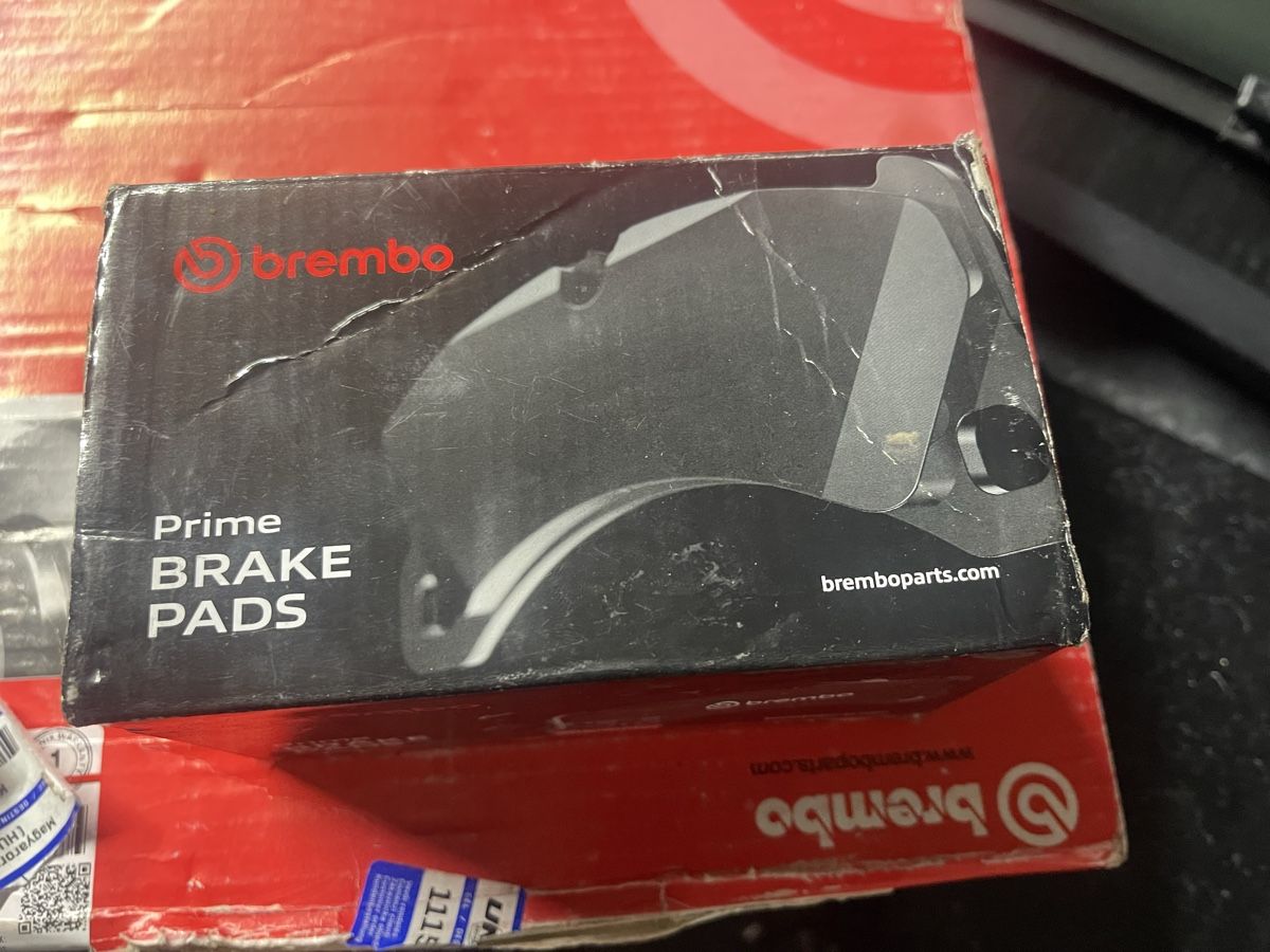 Brembo Tutti pezzi di ricambio auto: Brembo Bremsescheibe + Bremsbeläge – Nuovo (secondo la descrizione) da Fislisbach venduto da Brandopfer810 7