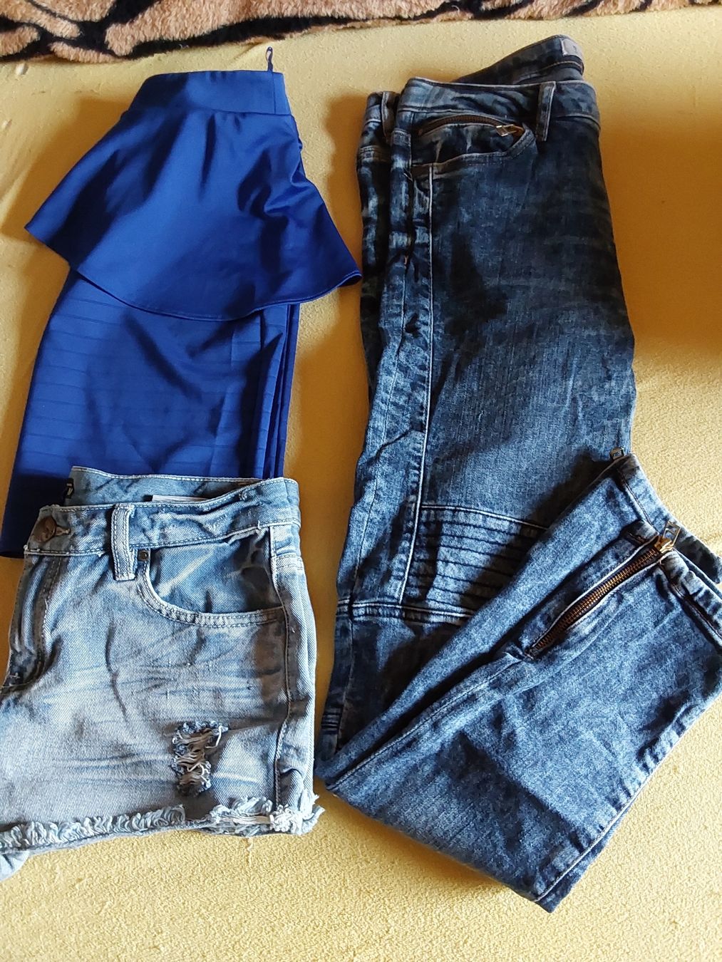 Lotti di vestiti: Kleiderpaket Gr.M – Usato da Döttingen venduto da Verkauf