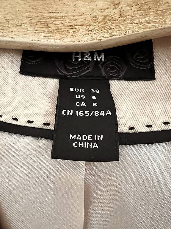 H&M Manteaux: Trenchcoat beige Grösse 36 – D'occasion à St. Niklausen LU par Mimmi86 2