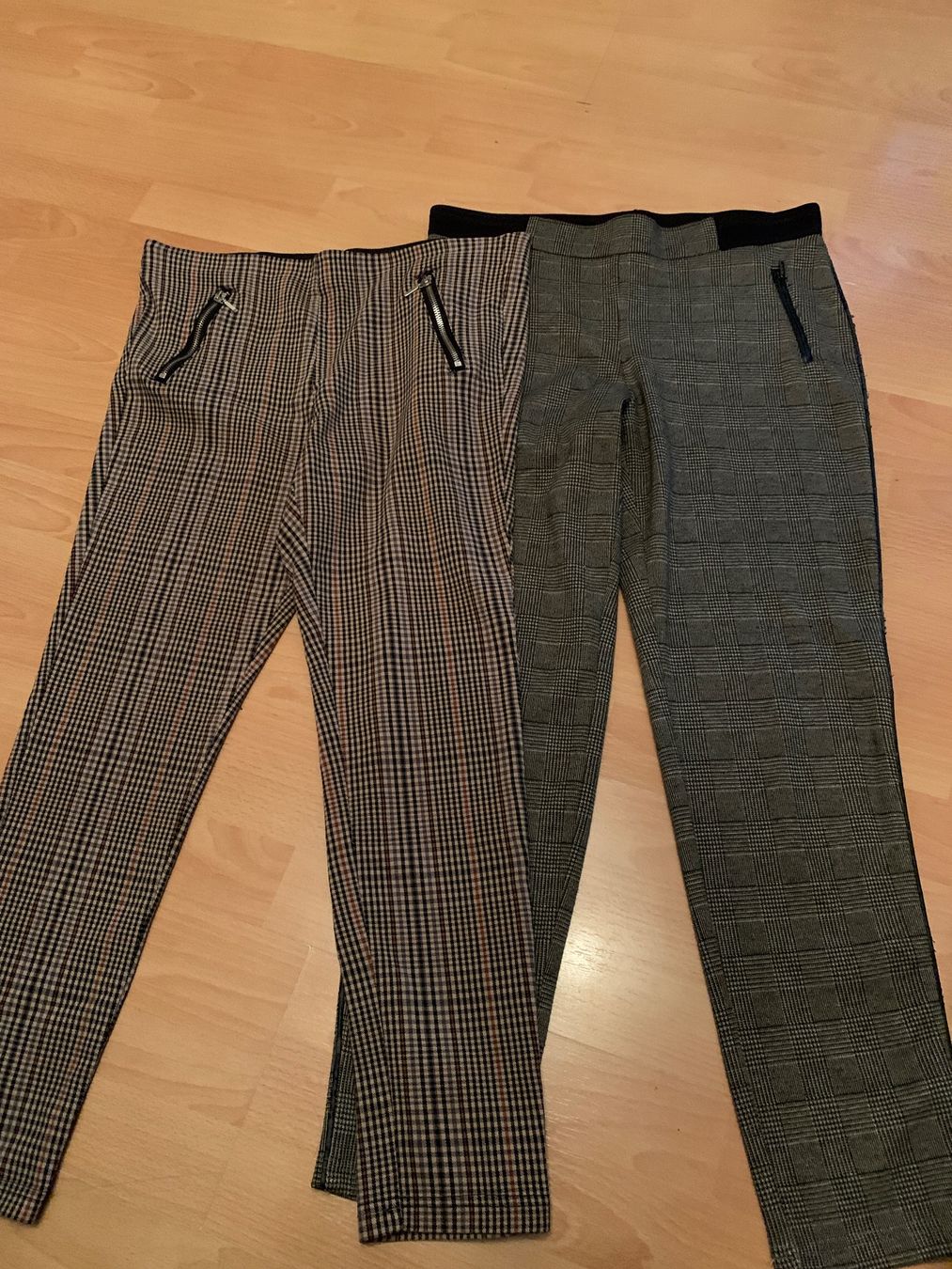 Lotti di vestiti: Lot de 2 leggings taille 42 – Usato da MEYRIN venduto da Gwendo10