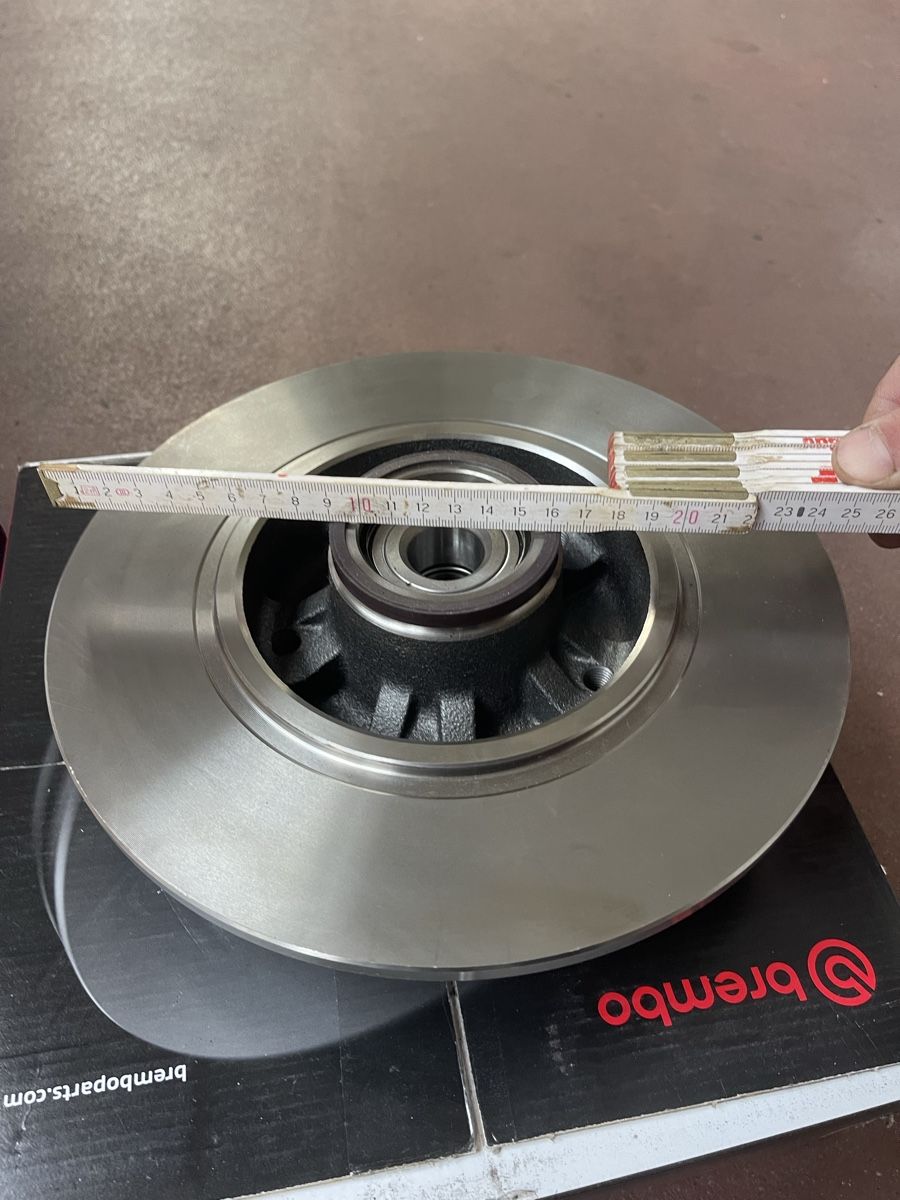 Tutti pezzi di ricambio auto: Brembo Bremsscheiben – Usato da Spiez venduto da bertula 4
